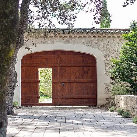 לינה וארוחת בוקר Les Champs De Provence
