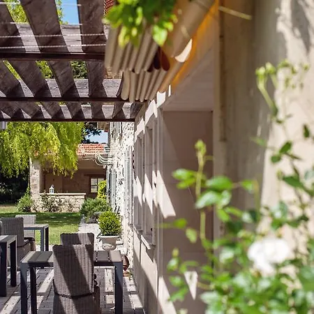 לינה וארוחת בוקר Les Champs De Provence La Baume-de-Transit